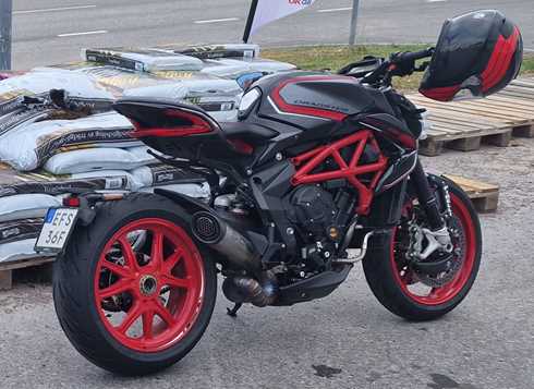 MV Augusta 800 Brutale Dragster RR stulen i Södertälje